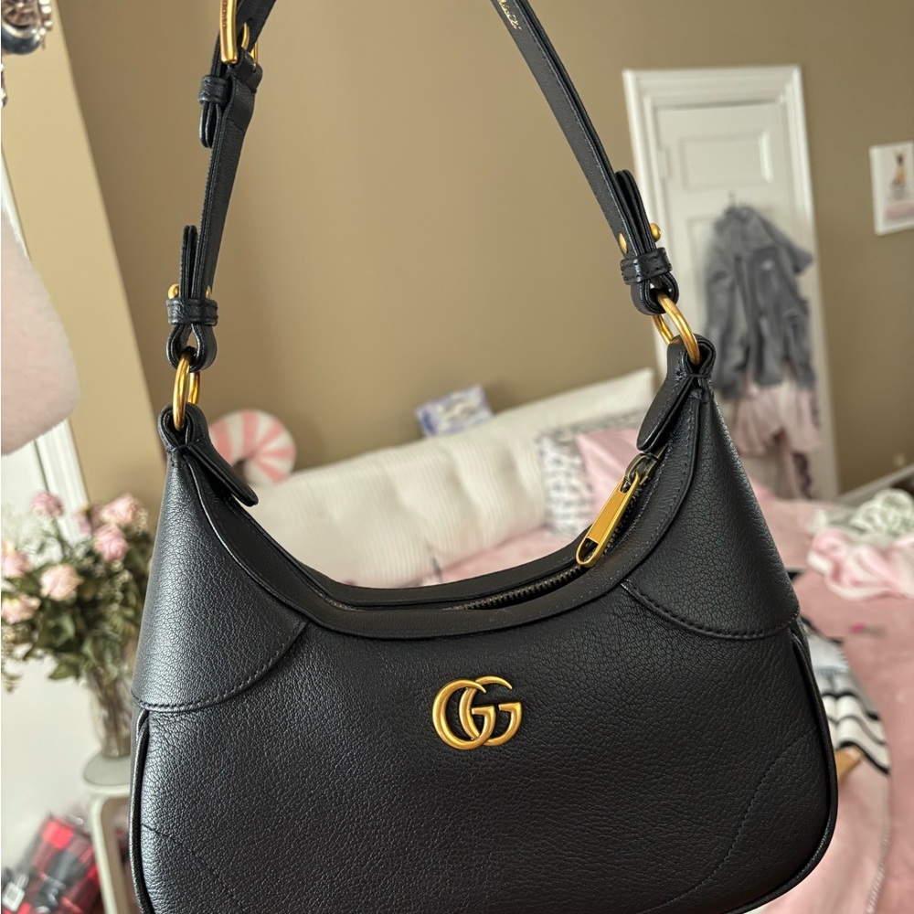 Gucci Black Shoulder Bag with Gold Chain